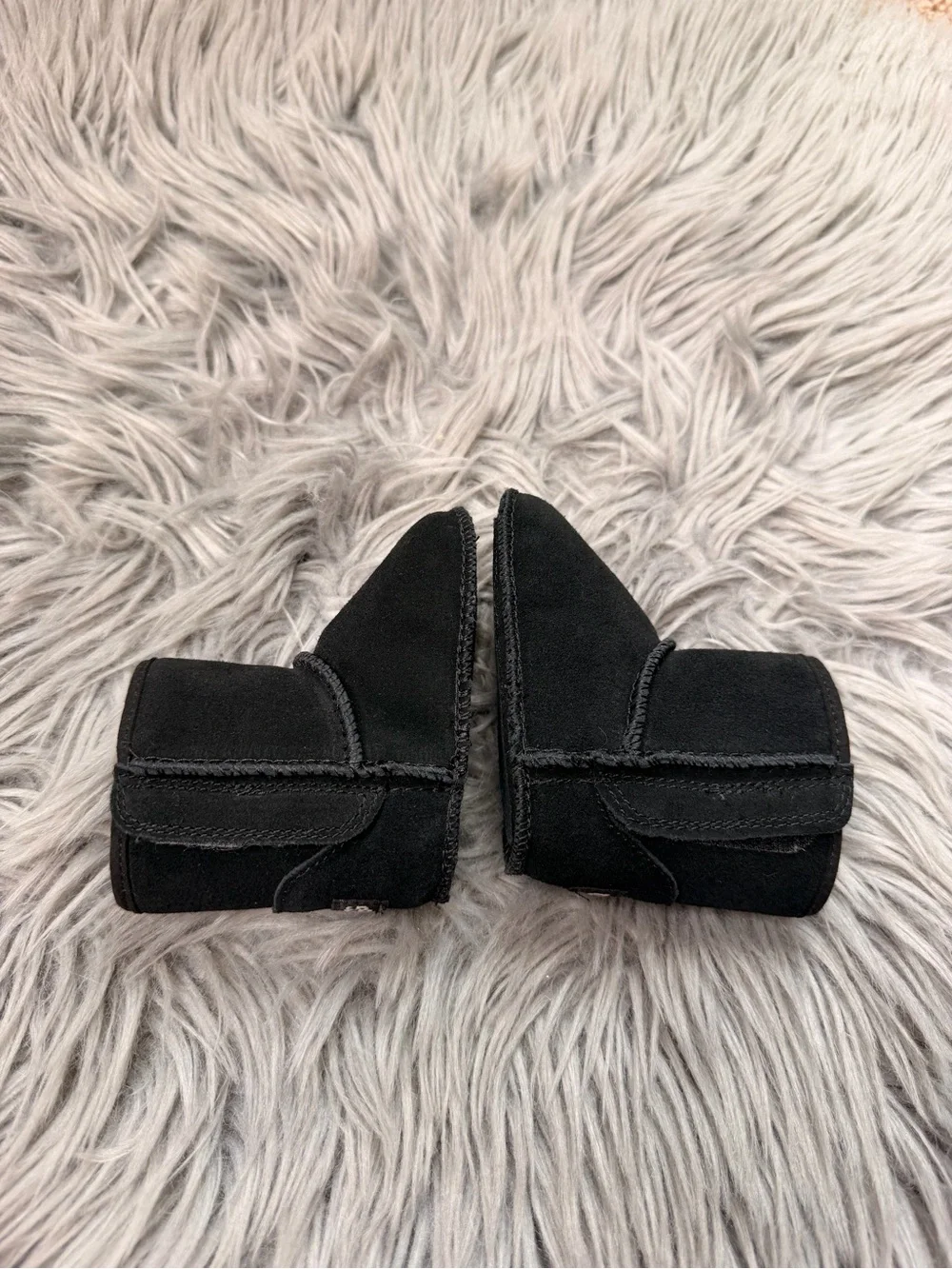 UGG Black Baby booties with Plush Lining
